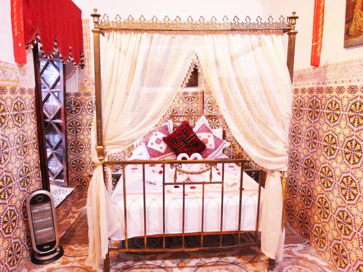 Family Room with Bathroom,965158018:JPEG